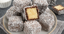 Lamingtons.