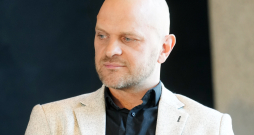 Lauris Dzelzītis. Lauris Dzelzītis.