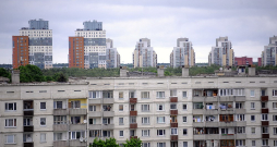 Lai veicinātu veco daudzdzīvokļu ēku renovāciju, namu pārvaldniekiem plānots noteikt brīvākas iespējas pieņemt lēmumus par remontiem.