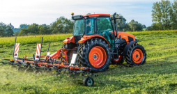 'Kubota M5' traktors. 'Kubota M5' traktors.