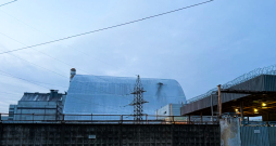 Krievijas drons trāpījis Čornobiļas atomelektrostacijas vairogam. Krievijas drons trāpījis Čornobiļas atomelektrostacijas vairogam.