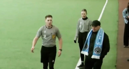 Lamuvārdi, ņirgšana un musināšana uz rupjībām: "Riga FC Academy" vecāki un līdzjutēji tiek diskvalificēti. Lamuvārdi, ņirgšana un musināšana uz rupjībām: "Riga FC Academy" vecāki un līdzjutēji tiek diskvalificēti.