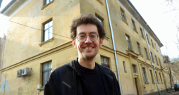 Vilis Kasims: “Tas, kā mums šķiet, ka ir noticis, mūs veidojis ne mazāk kā konkrētie fakti.” Vilis Kasims: “Tas, kā mums šķiet, ka ir noticis, mūs veidojis ne mazāk kā konkrētie fakti.”