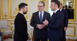 Kīrs Stārmers, E. Makrons un V. Zelenskis Parīzes samitā. Kīrs Stārmers, E. Makrons un V. Zelenskis Parīzes samitā.