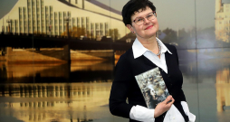 Danute Kalinauskaite: "Savā grāmatā gribēju izstāstīt ne vien dzimtas vēsturi, bet caur dzimtas stāstu parādīt visas valsts, visas zemes vēsturi."