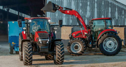 'Case IH Farmall C' traktori. 'Case IH Farmall C' traktori.