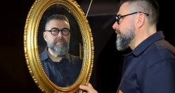 Viesturs Kairišs: "Es nekad neesmu vairījies ar svārstīgajiem no skatuves runāt krievu valodā, kas būs arī "Ķiršu dārza" valoda. Man tas neliekas nekas problemātisks." Viesturs Kairišs: "Es nekad neesmu vairījies ar svārstīgajiem no skatuves runāt krievu valodā, kas būs arī "Ķiršu dārza" valoda. Man tas neliekas nekas problemātisks."
