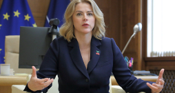 Evika Siliņa. Evika Siliņa.