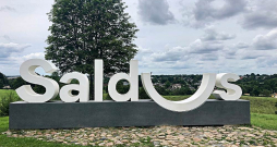 Saldus kā pašvaldības centrs attīstās un ir sakopts, par padarīto spriež domes pārstāvji. Netiek noliegts, ka par lauku pagastiem līdz šim domāts mazāk. Saldus kā pašvaldības centrs attīstās un ir sakopts, par padarīto spriež domes pārstāvji. Netiek noliegts, ka par lauku pagastiem līdz šim domāts mazāk.