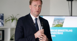 Ekonomikas ministrs Viktors Valainis piedalās Ekonomikas ministrijas pārstāvniecības Jelgavā atklāšanas pasākumā. Ekonomikas ministrs Viktors Valainis piedalās Ekonomikas ministrijas pārstāvniecības Jelgavā atklāšanas pasākumā.
