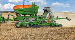 'Amazone Cirrus 8004-2C Grand ' sējmašīna. 'Amazone Cirrus 8004-2C Grand ' sējmašīna.