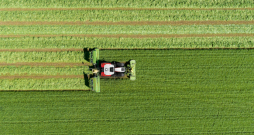'Krone EasyCut B 950 Collect' pļaujmašīna. 'Krone EasyCut B 950 Collect' pļaujmašīna.