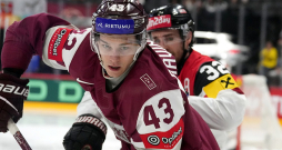 Anrī Ravinskis ar savu sniegumu pasaules čempionātā pārliecināja NHL kluba Vankūveras "Canucks" pārstāvjus, kas viņam uz nākamajiem diviem gadiem ir piedāvājuši darbu. Anrī Ravinskis ar savu sniegumu pasaules čempionātā pārliecināja NHL kluba Vankūveras "Canucks" pārstāvjus, kas viņam uz nākamajiem diviem gadiem ir piedāvājuši darbu.