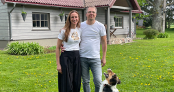 Laura un Ēriks Danilāni atzīst, ka, pirms 13 gadiem sākot pārbūvi, nav cerējuši, ka dzīvos tik labi sakārtotā vidē. Laura un Ēriks Danilāni atzīst, ka, pirms 13 gadiem sākot pārbūvi, nav cerējuši, ka dzīvos tik labi sakārtotā vidē.