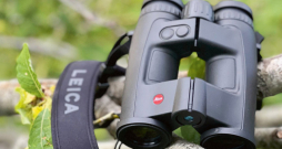 Leica bija pirmie, kas integrēja tālmēru binoklī, un šodien tā ir kļuvusi par absolūtu normu. Leica bija pirmie, kas integrēja tālmēru binoklī, un šodien tā ir kļuvusi par absolūtu normu.