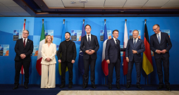 NATO samits Hāgā. NATO samits Hāgā.