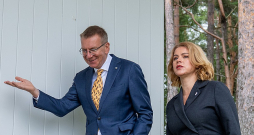 Valsts prezidents Edgars Rinkēvičs un Ministru prezidente Evika Siliņa. Valsts prezidents Edgars Rinkēvičs un Ministru prezidente Evika Siliņa.