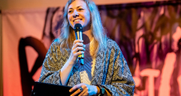 Inga Žolude: "Protams, man ir jāraksta, jo to uzskatu par savu pienākumu." Inga Žolude: "Protams, man ir jāraksta, jo to uzskatu par savu pienākumu."