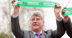 Andrejs Ence iepriekš bijis Babītes novada domes priekšsēdētājs un Mārupes novada domes priekšsēdētājs. Šogad viņš ievēlēts par deputātu Mārupes novada domē no Latvijas Reģionu apvienības. Andrejs Ence iepriekš bijis Babītes novada domes priekšsēdētājs un Mārupes novada domes priekšsēdētājs. Šogad viņš ievēlēts par deputātu Mārupes novada domē no Latvijas Reģionu apvienības.