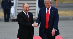Vladimirs Putins un Donalds Tramps Aļaskā. Vladimirs Putins un Donalds Tramps Aļaskā.