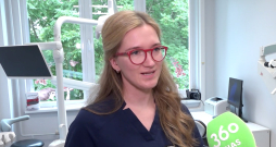Ieva Ivanova, bērnu zobārste, Rīgas Stradiņa universitātes Stomatoloģijas institūta Bērnu nodaļas vadītāja. Ieva Ivanova, bērnu zobārste, Rīgas Stradiņa universitātes Stomatoloģijas institūta Bērnu nodaļas vadītāja.
