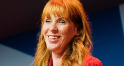 Andžela Reinera.