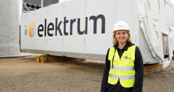 "Mūsu mērķis ir ne tikai sabūvēt pēc iespējas vairāk vēja elektrostacijas, bet arī radīt arvien vairāk labi apmaksātas darba vietas, kāpināt Latvijas IKP," saka Ilvija Boreiko, AS "Latvenergo" valdes locekle un attīstības direktore. "Mūsu mērķis ir ne tikai sabūvēt pēc iespējas vairāk vēja elektrostacijas, bet arī radīt arvien vairāk labi apmaksātas darba vietas, kāpināt Latvijas IKP," saka Ilvija Boreiko, AS "Latvenergo" valdes locekle un attīstības direktore.
