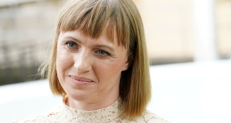 Inese Pudža: "Teātrī strādājot, aktieri lielākoties izmanto vai lieto, un, lai gan šie ir ļoti nepatīkami vārdi, tam grūti piemeklēt citus." Inese Pudža: "Teātrī strādājot, aktieri lielākoties izmanto vai lieto, un, lai gan šie ir ļoti nepatīkami vārdi, tam grūti piemeklēt citus."