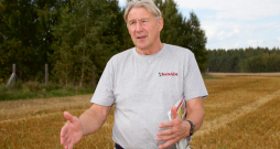 Ivars Ādamsons: "Saimnieki, kuri augus labi baroja, aizvadītajā sezonā izaudzēja labu ražu. Vien daba neļauj to novākt."
