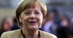 Angela Merkele.