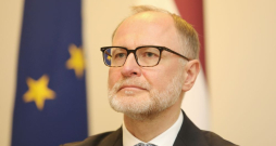 Aizsardzības ministrs Andris Sprūds. Aizsardzības ministrs Andris Sprūds.