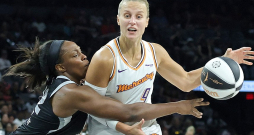 Kitija Laksa kļuva par trešo Latvijas basketbolisti pēc Anetes Jēkabsones-Žogotas un Zanes Tamanes, kura spēlējusi WNBA. Kitija Laksa kļuva par trešo Latvijas basketbolisti pēc Anetes Jēkabsones-Žogotas un Zanes Tamanes, kura spēlējusi WNBA.
