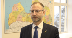 Satiksmes ministrs Atis Švinka (“Progresīvie”). Satiksmes ministrs Atis Švinka (“Progresīvie”).