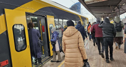 Pasažieru pārvadāšanai pašlaik tiek darbināti 24 no 32 "Škoda Vagonkas" elektrovilcieniem. Pasažieru pārvadāšanai pašlaik tiek darbināti 24 no 32 "Škoda Vagonkas" elektrovilcieniem.