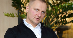 "Mana pārliecība ir, ka pēc nākamajām Saeimas vēlēšanām sekos "smagais budžets" un nepopulāri lēmumi," valsts finanšu stāvokli vērtē Jānis Vība. "Mana pārliecība ir, ka pēc nākamajām Saeimas vēlēšanām sekos "smagais budžets" un nepopulāri lēmumi," valsts finanšu stāvokli vērtē Jānis Vība.