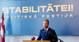 Politiskās partijas "Stabilitātei!" valdes priekšsēdētājs Aleksejs Rosļikovs.