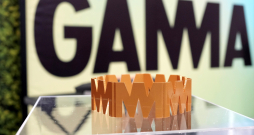 Mūzikas nozares balvas "Gamma" trofeja.