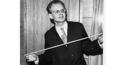 Aleksejs Apīnis 1975. gadā.