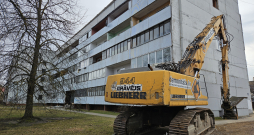 Sprādzienā cietusī ēka Bauskas ielā 15.