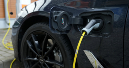Elektroauto uzlādes stacija.