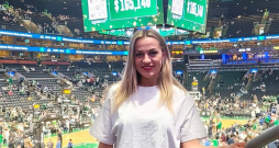 Sportistes un cīnītājas gars Kristīnu Petermani aizvedis līdz NBA spēlei Bostonā. Sportistes un cīnītājas gars Kristīnu Petermani aizvedis līdz NBA spēlei Bostonā.