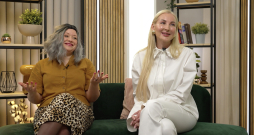 "Burku studijā!" viesos — Džemma Sudraba un zīlniece Elizabete Bezdelīga, 