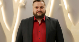 Atis Treijs, Valsts vides dienesta Atkritumu aprites departamenta direktors: "Šķirotos atkritumus iespējams pārstrādāt dažādos veidos, tāpēc savākšanas vietās var atšķirties nosacījumi atkritumu sagatavošanai pirms nodošanas."