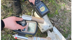 Ukrainā uz drona atlūzām konstatē paaugstinātu radiāciju. Ukrainā uz drona atlūzām konstatē paaugstinātu radiāciju.