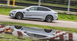 "Latvijas e-Auto" 2026./2027. gada sezonas pirmā testu diena. "Latvijas e-Auto" 2026./2027. gada sezonas pirmā testu diena.