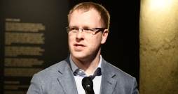 Daugavpils mērs Andrejs Elksniņš ("Sarauj, Latgale!").