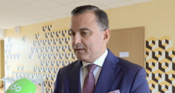 Veselības ministrs Hosams Abu Meri.