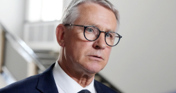 Kultūras ministrs Nauris Puntulis pirms Ministru kabineta sēdes. Kultūras ministrs Nauris Puntulis pirms Ministru kabineta sēdes.