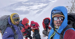 Latviešu alpīnistu, Denali ekspedīcijas dalībnieku foto pāris dienas pirms traģēdijas, publicēts 26. maijā "Facebook" kontā "Kalnu saule".
