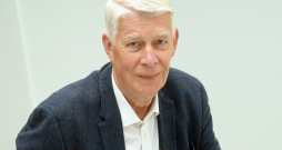 Valdis Zatlers: “Runājiet viens ar otru! Jo pasauli nevar saprast vienatnē.”